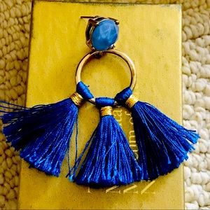 Fabulously posh! Festive blue & gold earrings!